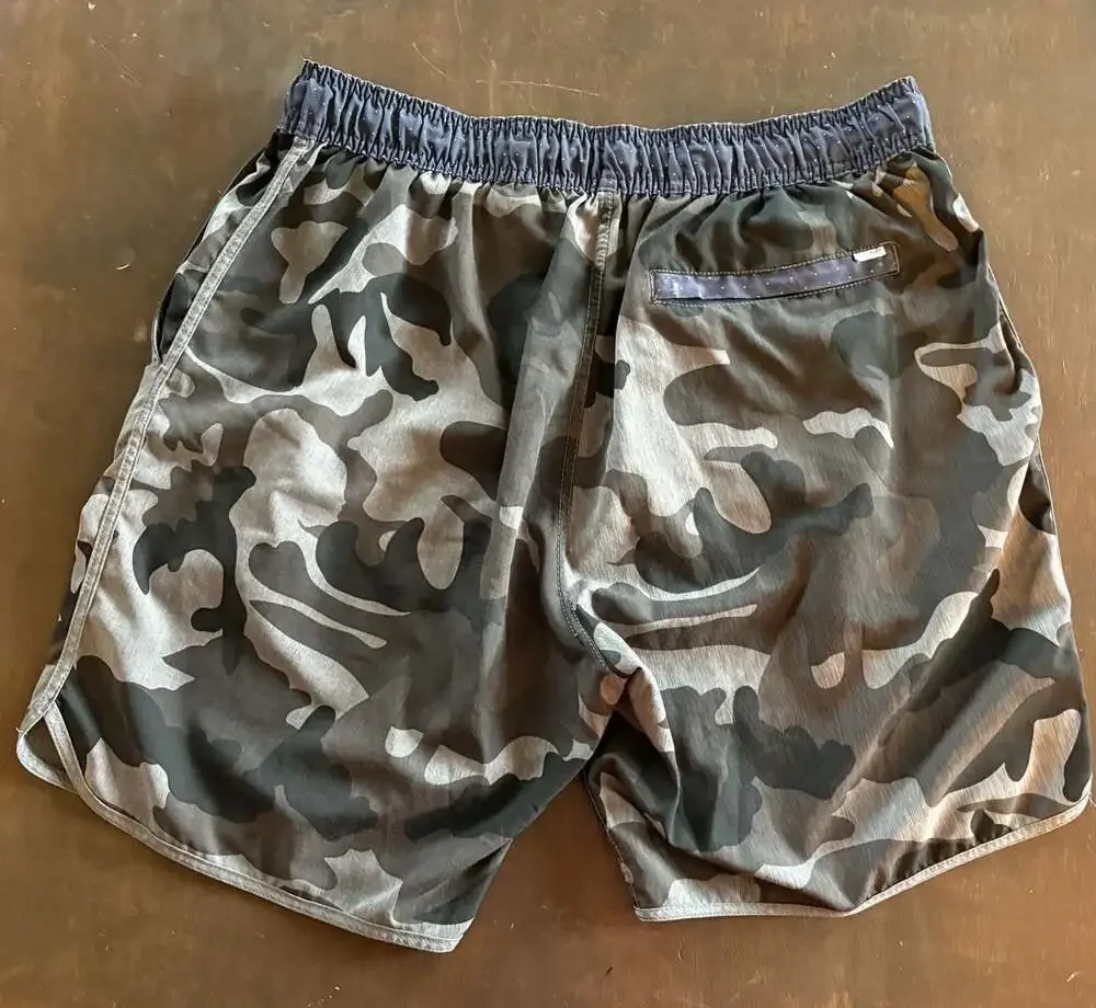 Vuori Men's Camo Board Shorts Size Large